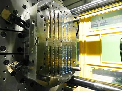 Cetakan injeksi dua tembakan Cetakan injeksi dua tembakan